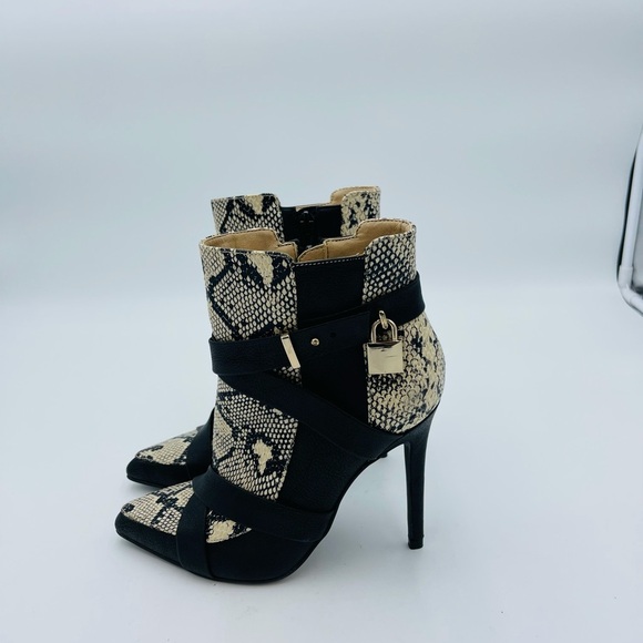 NEW SHOEDAZZLE FAUX SNAKE SPRINT LOCK MUTLI STRAP ABOVE ANKLE HEEL BOOTS - Picture 4 of 8